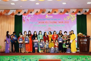 “ Hạt gạo nghĩa tình“ Thần Nông xanh đồng hành với CLB VHDN Tp HCM trong các chương trình an sinh xã hội