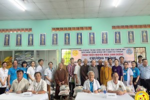 KHÁM BỆNH CẤP THUỐC MIỄN PHÍ TẶNG QUÀ CHO NGƯỜI NGHÈO TẠI TRÀ VINH VÀ ĐỒNG THÁP